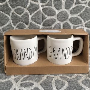 New Rae Dunn"Grandma & Granpa"mug set! New in box.